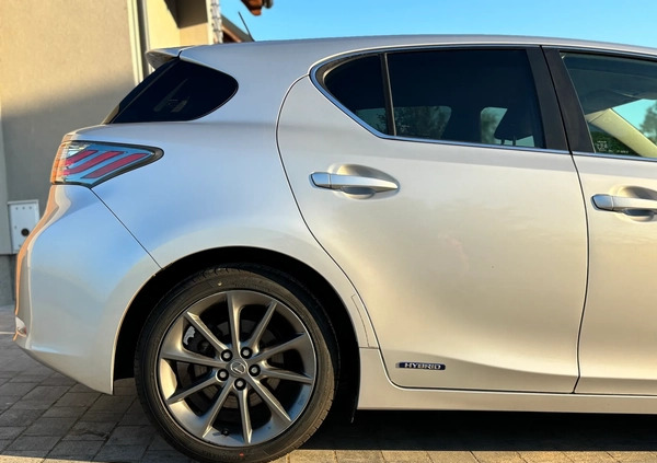Lexus CT cena 43500 przebieg: 230000, rok produkcji 2011 z Poznań małe 232